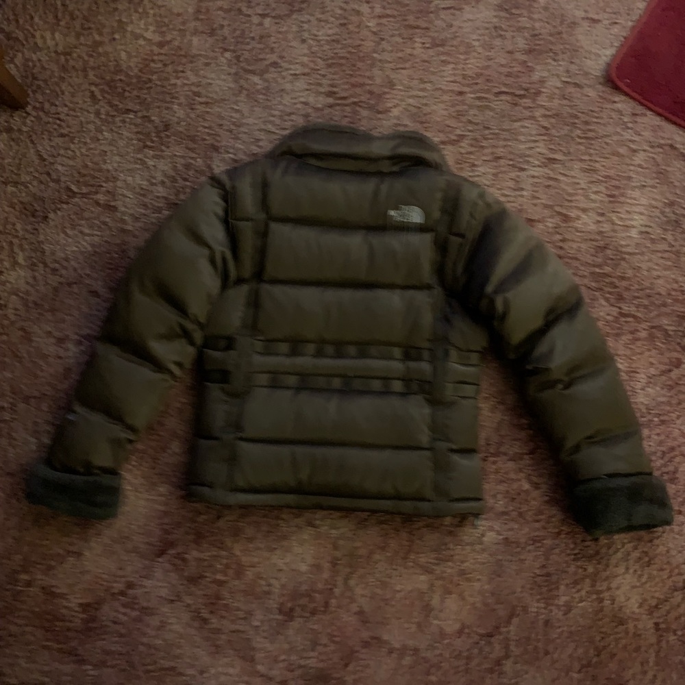 ON SALE! North Face Fut Trim size Medium